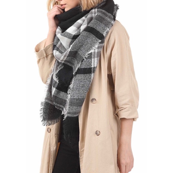 Large Tartan Plaid Blanket Scarf - Picture 3 of 5